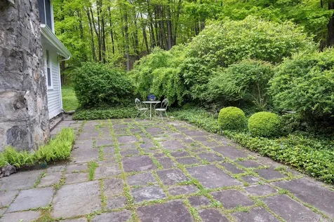 17 Skytop Ridge Rhinebeck NY 12572