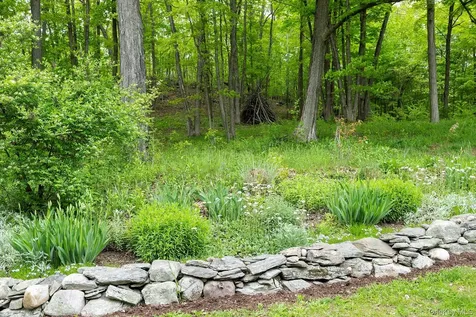 17 Skytop Ridge Rhinebeck NY 12572