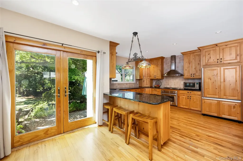 530 Elm Street West Hempstead NY 11552