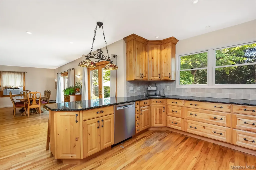 530 Elm Street West Hempstead NY 11552