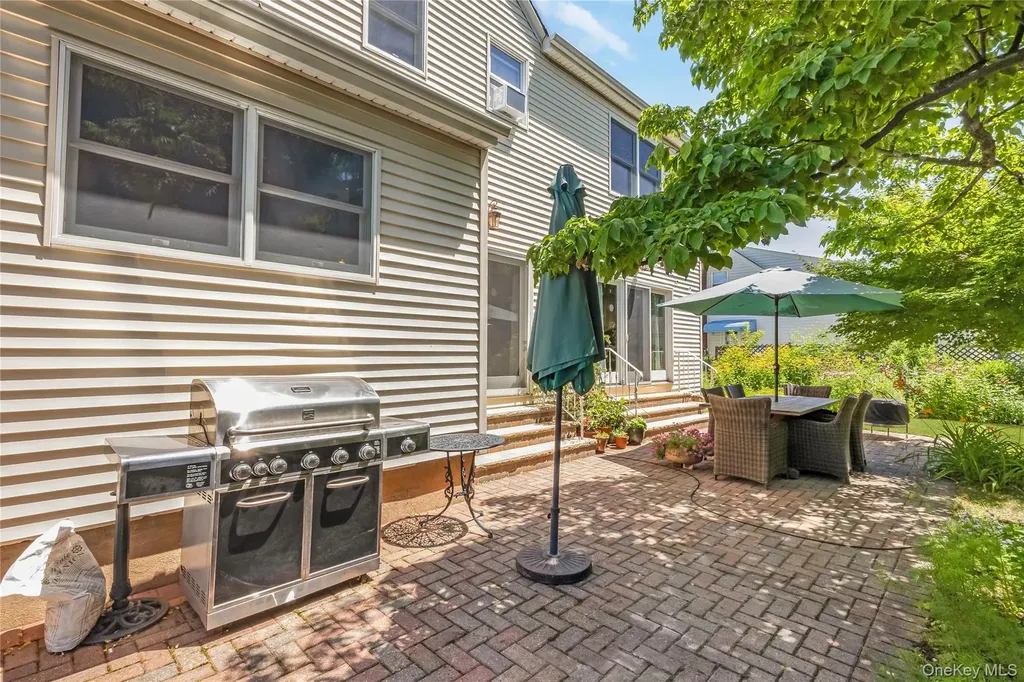 530 Elm Street West Hempstead NY 11552