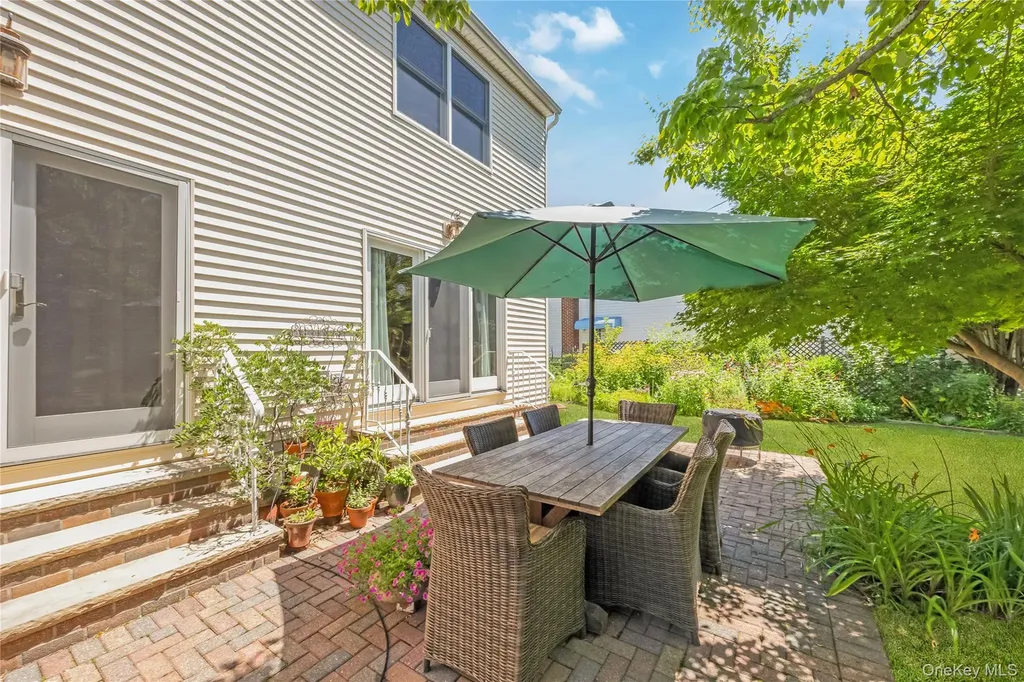 530 Elm Street West Hempstead NY 11552