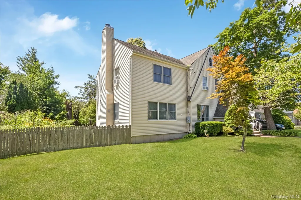 530 Elm Street West Hempstead NY 11552