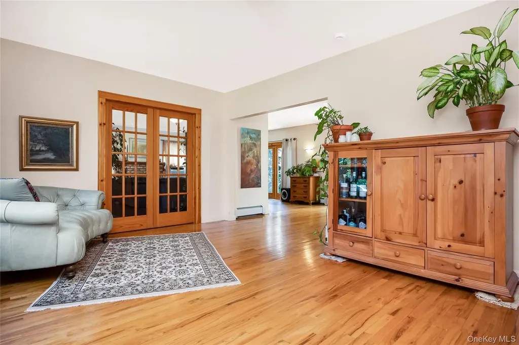 530 Elm Street West Hempstead NY 11552