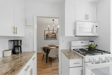104 Pinewood Road Hartsdale NY 10530