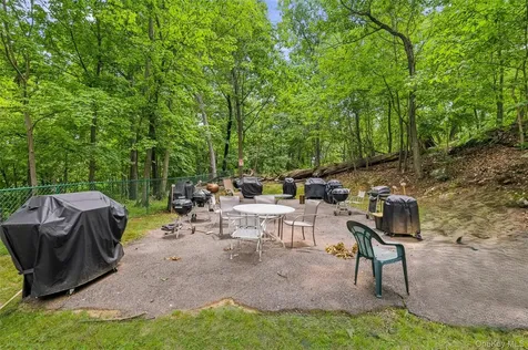 104 Pinewood Road Hartsdale NY 10530