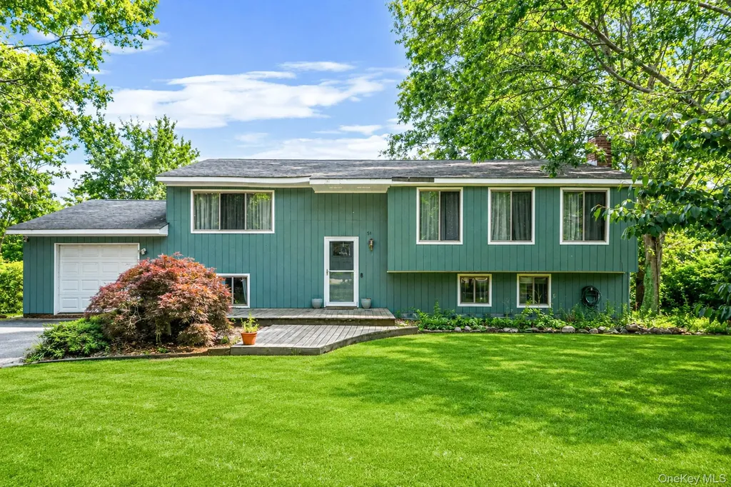 51 Trout Brook Lane Aquebogue NY 11931