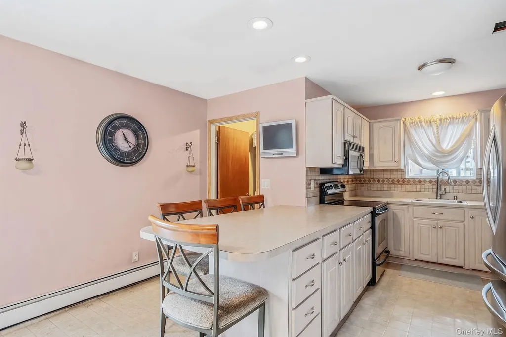 51 Trout Brook Lane Aquebogue NY 11931