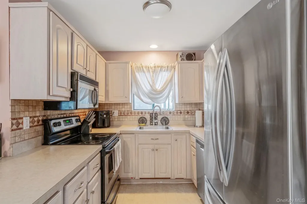 51 Trout Brook Lane Aquebogue NY 11931