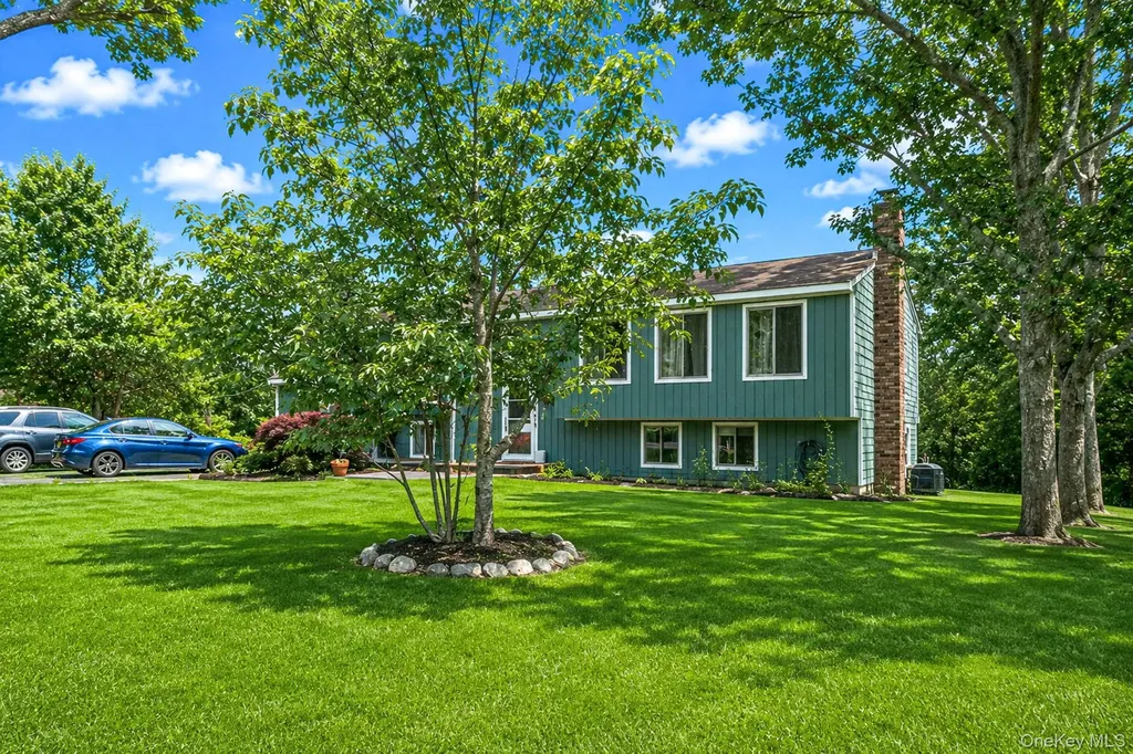 51 Trout Brook Lane Aquebogue NY 11931