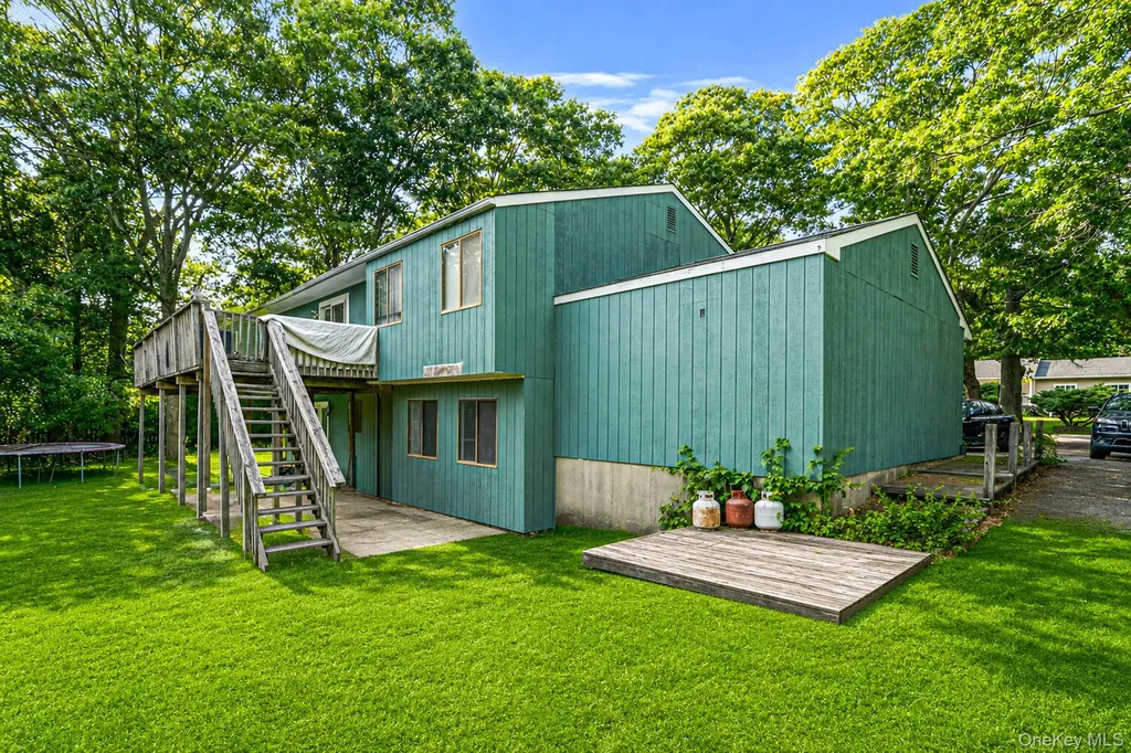 51 Trout Brook Lane Aquebogue NY 11931