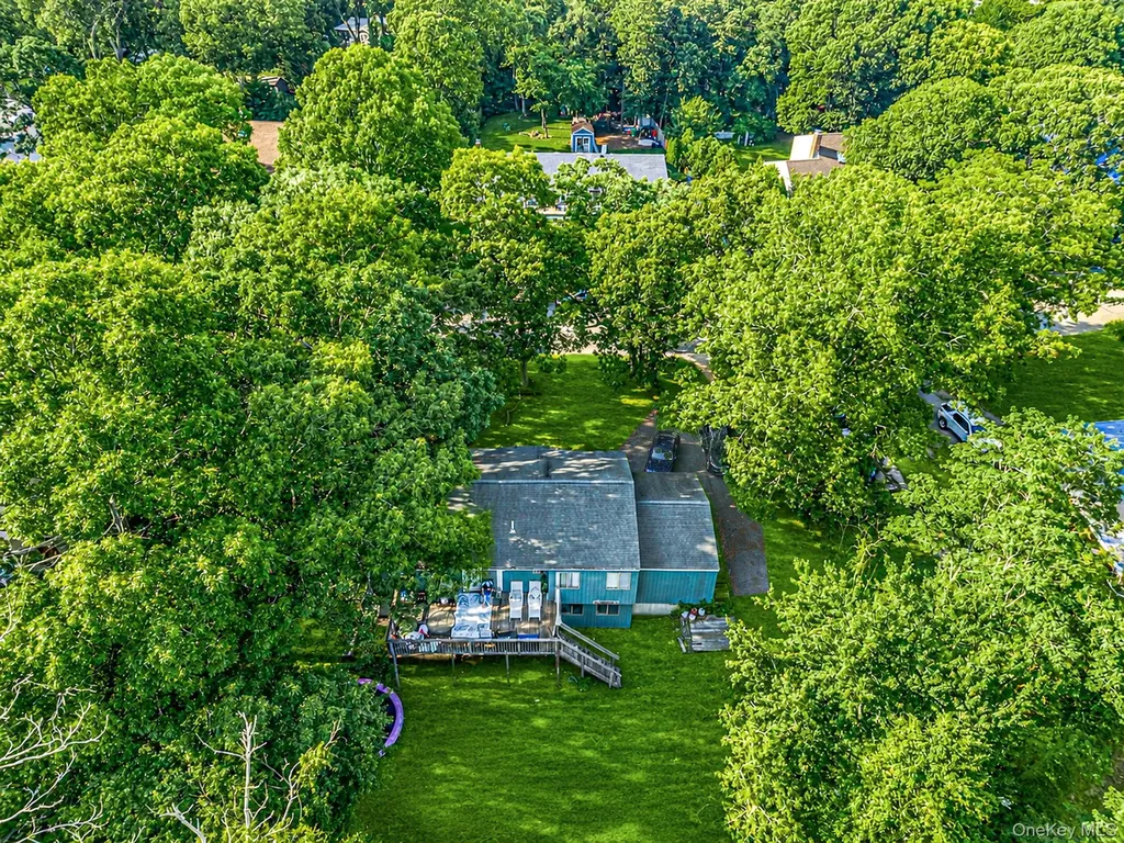 51 Trout Brook Lane Aquebogue NY 11931