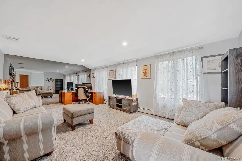 51 Trout Brook Lane Aquebogue NY 11931