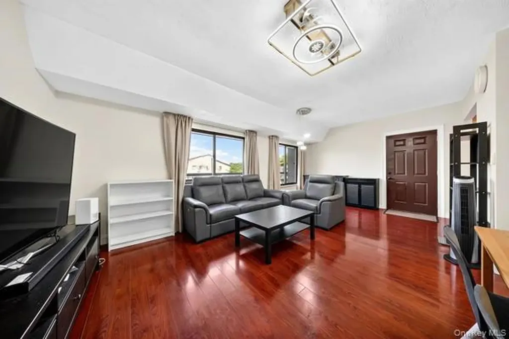 5-38 115th Street College Point NY 11356