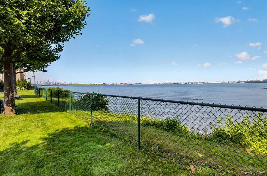 5-38 115th Street College Point NY 11356