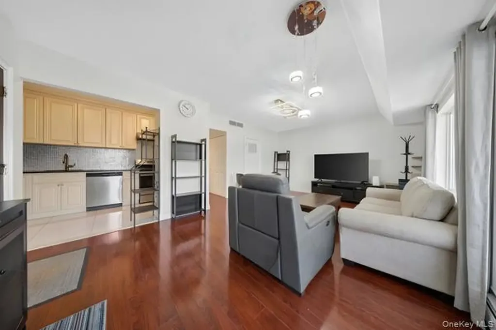 5-38 115th Street College Point NY 11356