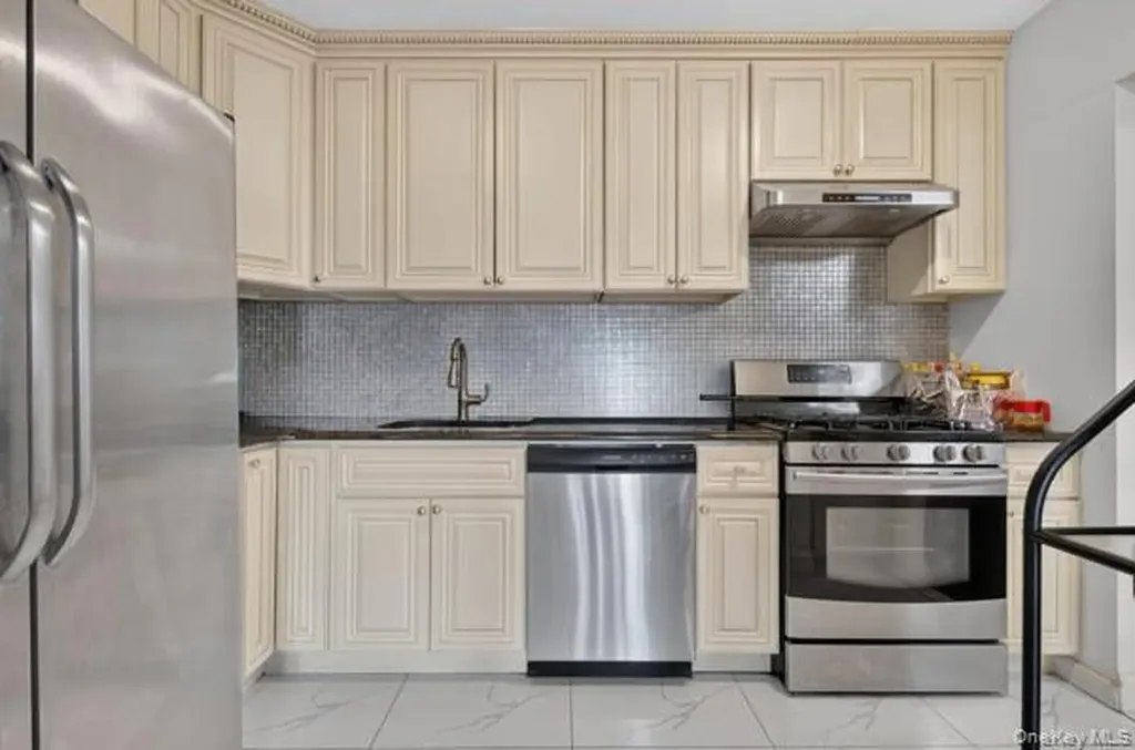 5-38 115th Street College Point NY 11356