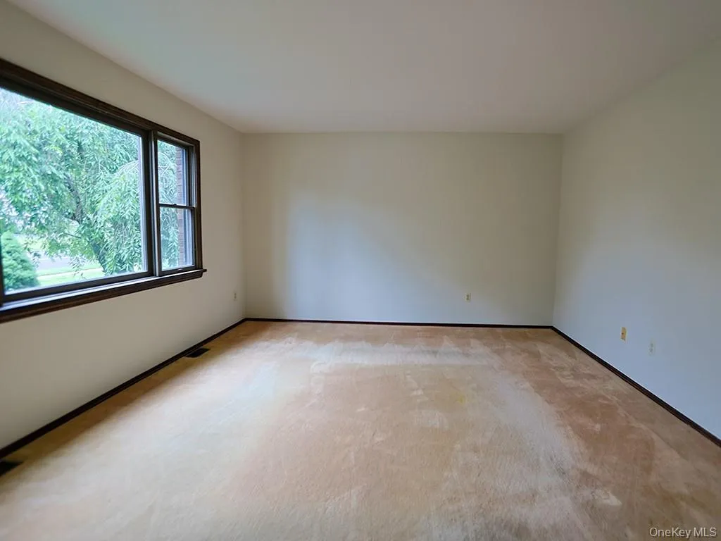 25 Georges Road Middletown NY 10941