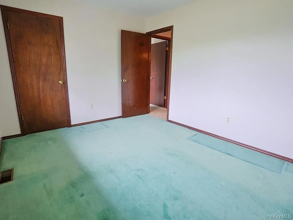 25 Georges Road Middletown NY 10941