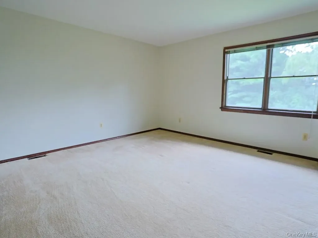 25 Georges Road Middletown NY 10941