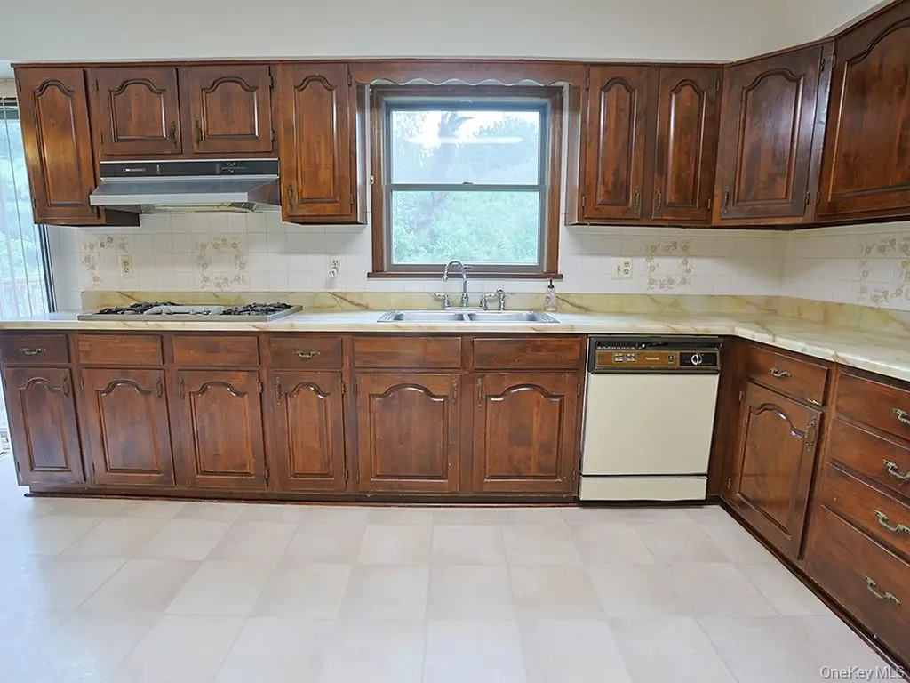 25 Georges Road Middletown NY 10941