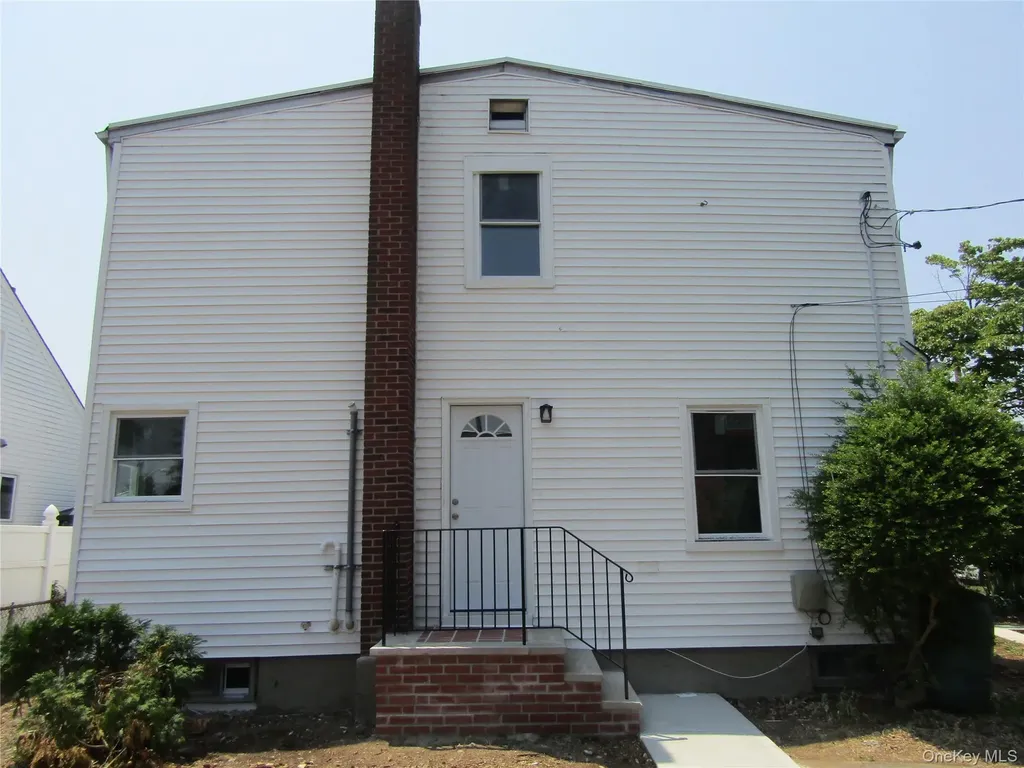 258 Brown Avenue Hempstead NY 11550