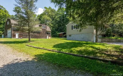 676-678 Oak Summit Road Millbrook NY 12545