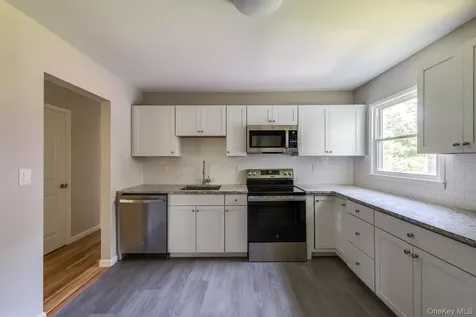 676-678 Oak Summit Road Millbrook NY 12545