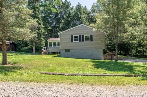 676-678 Oak Summit Road Millbrook NY 12545