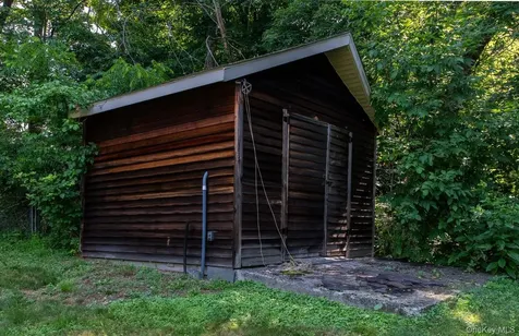 676-678 Oak Summit Road Millbrook NY 12545