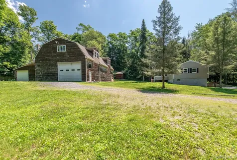 676-678 Oak Summit Road Millbrook NY 12545