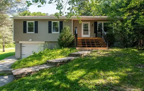 676-678 Oak Summit Road Millbrook NY 12545