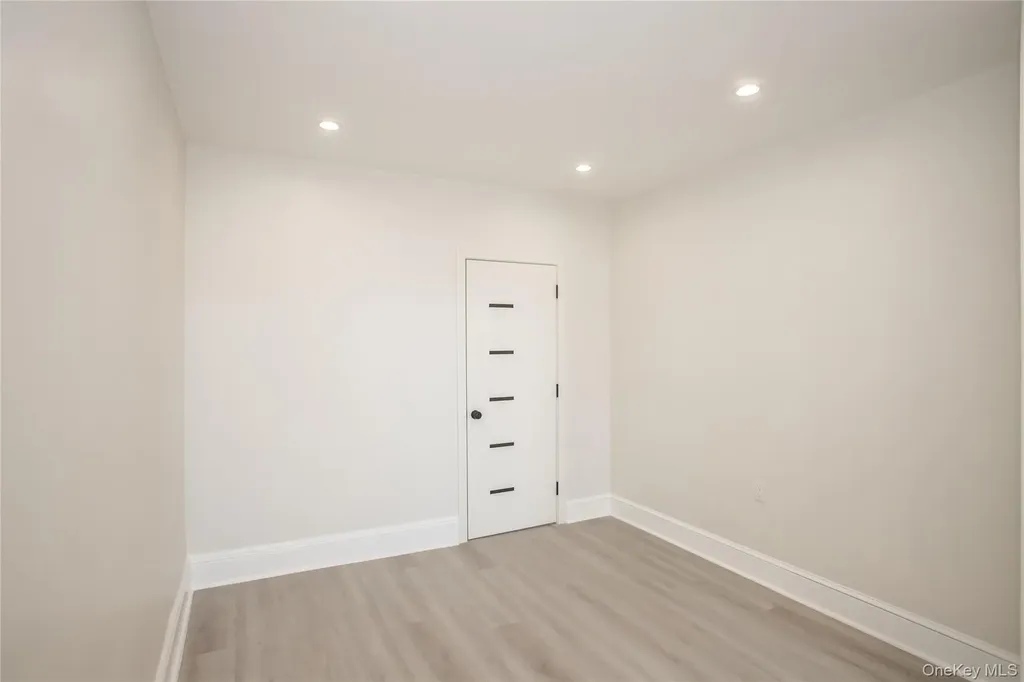 67-17 Myrtle Avenue Glendale NY 11385