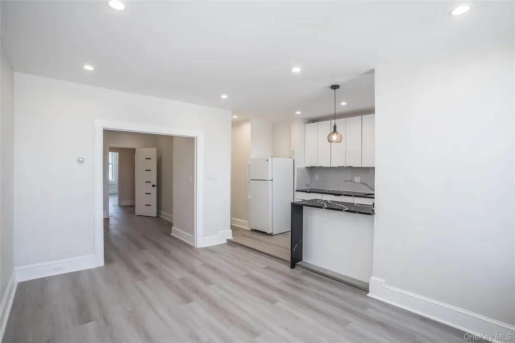67-17 Myrtle Avenue Glendale NY 11385