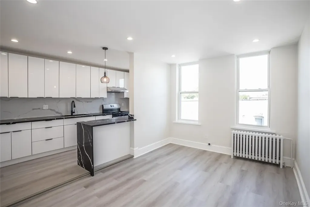 67-17 Myrtle Avenue Glendale NY 11385