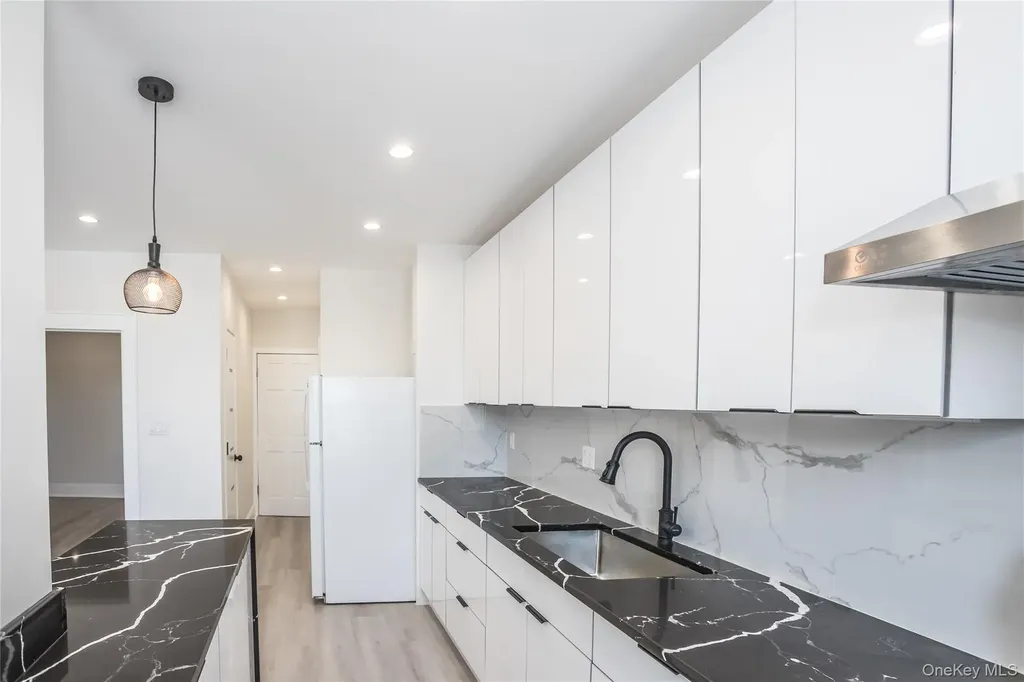 67-17 Myrtle Avenue Glendale NY 11385