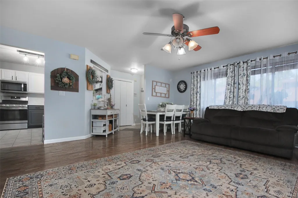 212 Falcon Court Poughkeepsie NY 12603