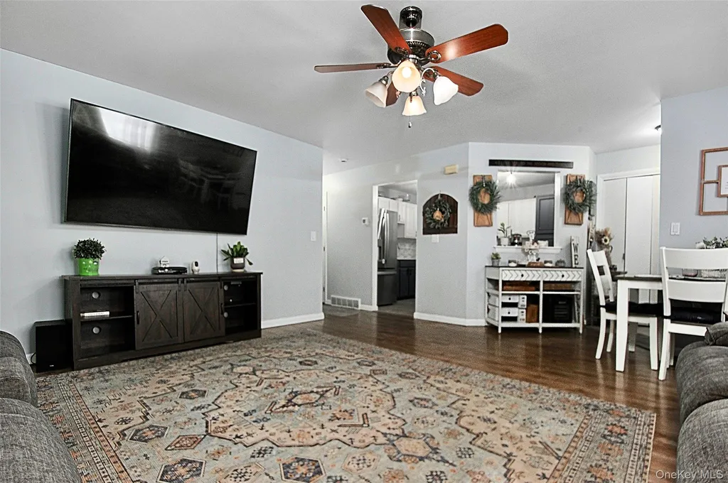 212 Falcon Court Poughkeepsie NY 12603