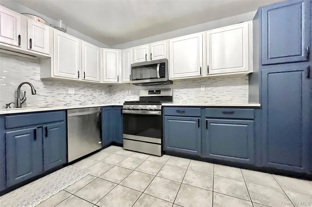 212 Falcon Court Poughkeepsie NY 12603