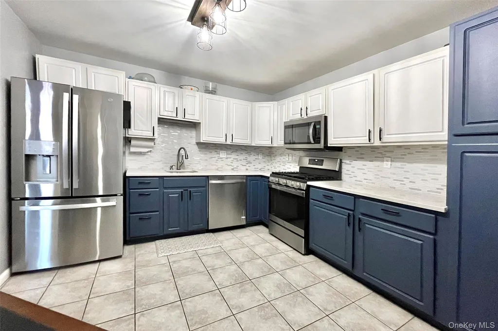 212 Falcon Court Poughkeepsie NY 12603