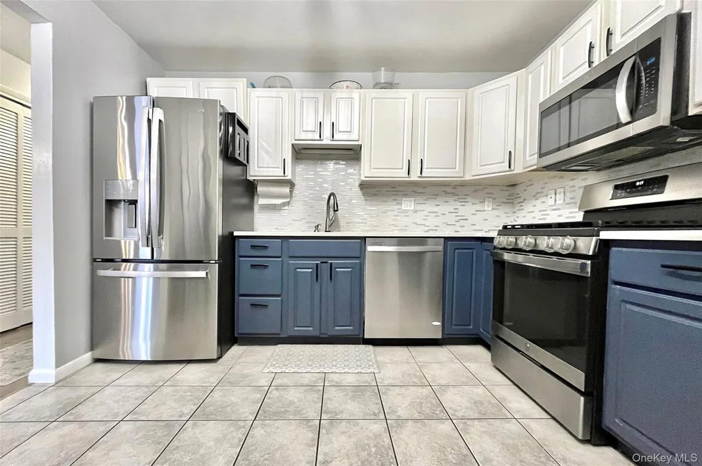 212 Falcon Court Poughkeepsie NY 12603