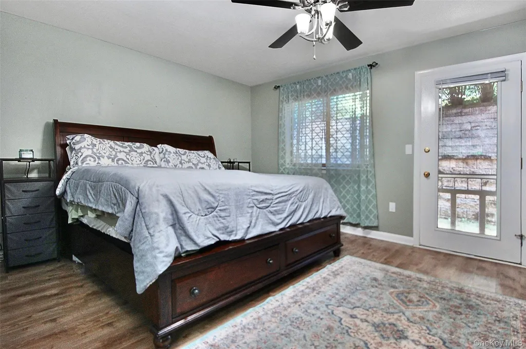 212 Falcon Court Poughkeepsie NY 12603