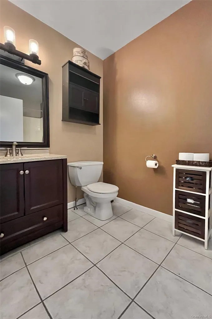212 Falcon Court Poughkeepsie NY 12603