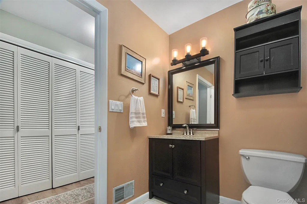 212 Falcon Court Poughkeepsie NY 12603