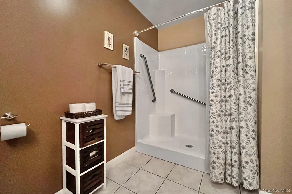 212 Falcon Court Poughkeepsie NY 12603