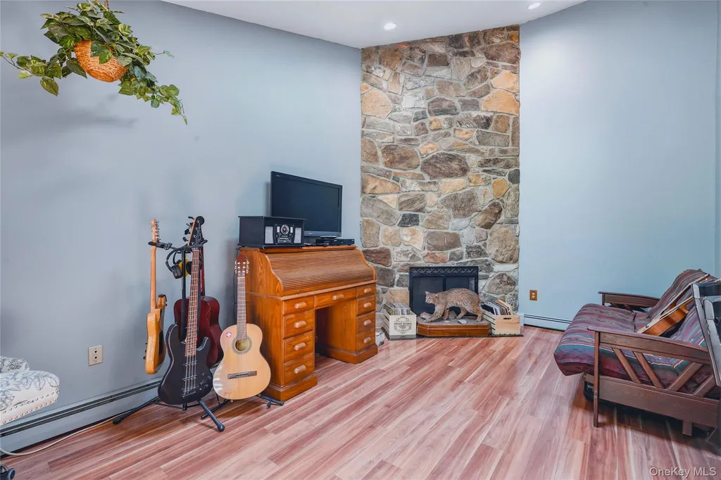 43 Nathan Hale Drive Stormville NY 12582