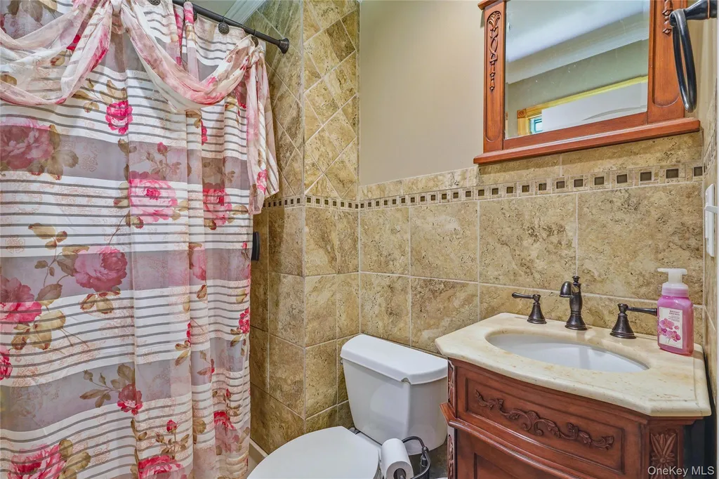 43 Nathan Hale Drive Stormville NY 12582
