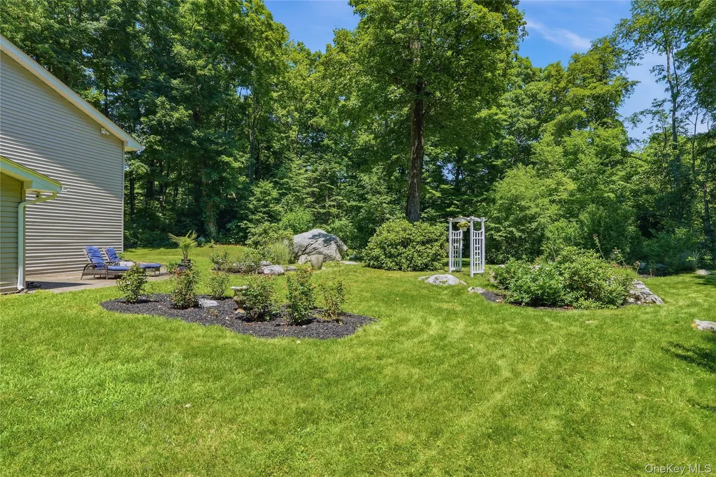 43 Nathan Hale Drive Stormville NY 12582