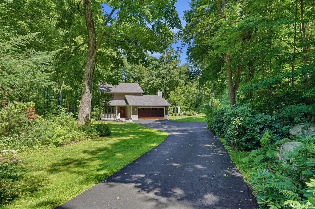 43 Nathan Hale Drive Stormville NY 12582
