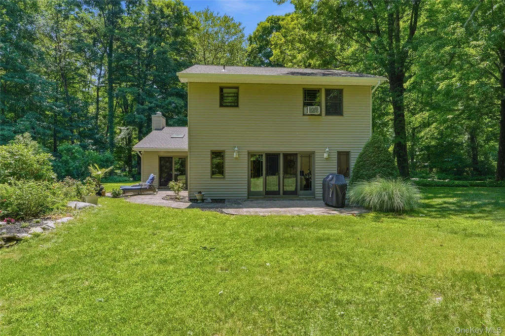 43 Nathan Hale Drive Stormville NY 12582
